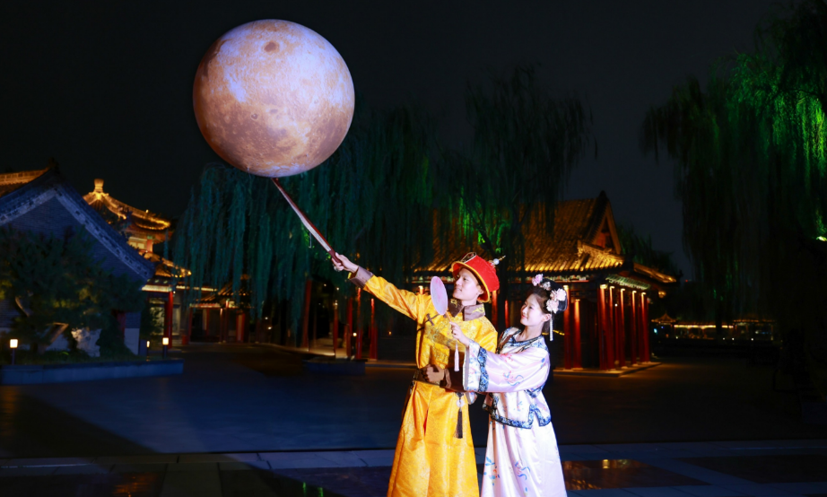 文旅活动带您乐享中秋冰球突破济南60多项